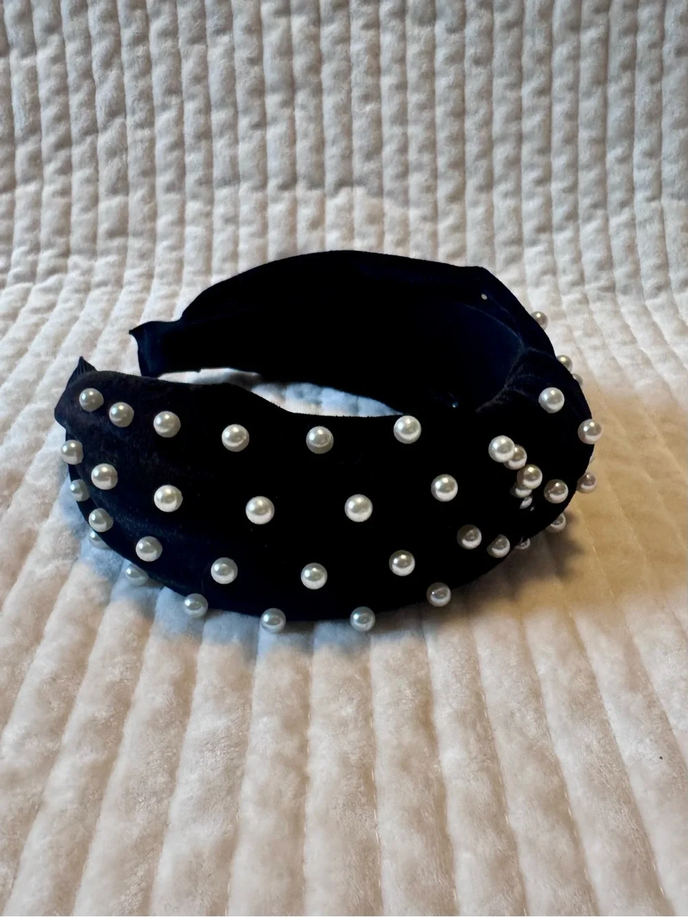 Girls Black Velvet Pearl-Embellished Knotted Headband